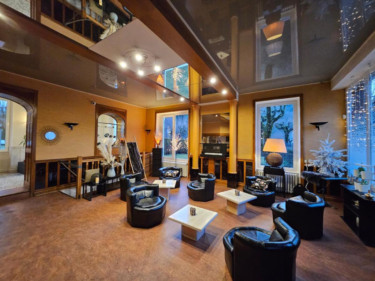 Coin salon dans l'établissement Le Castelet