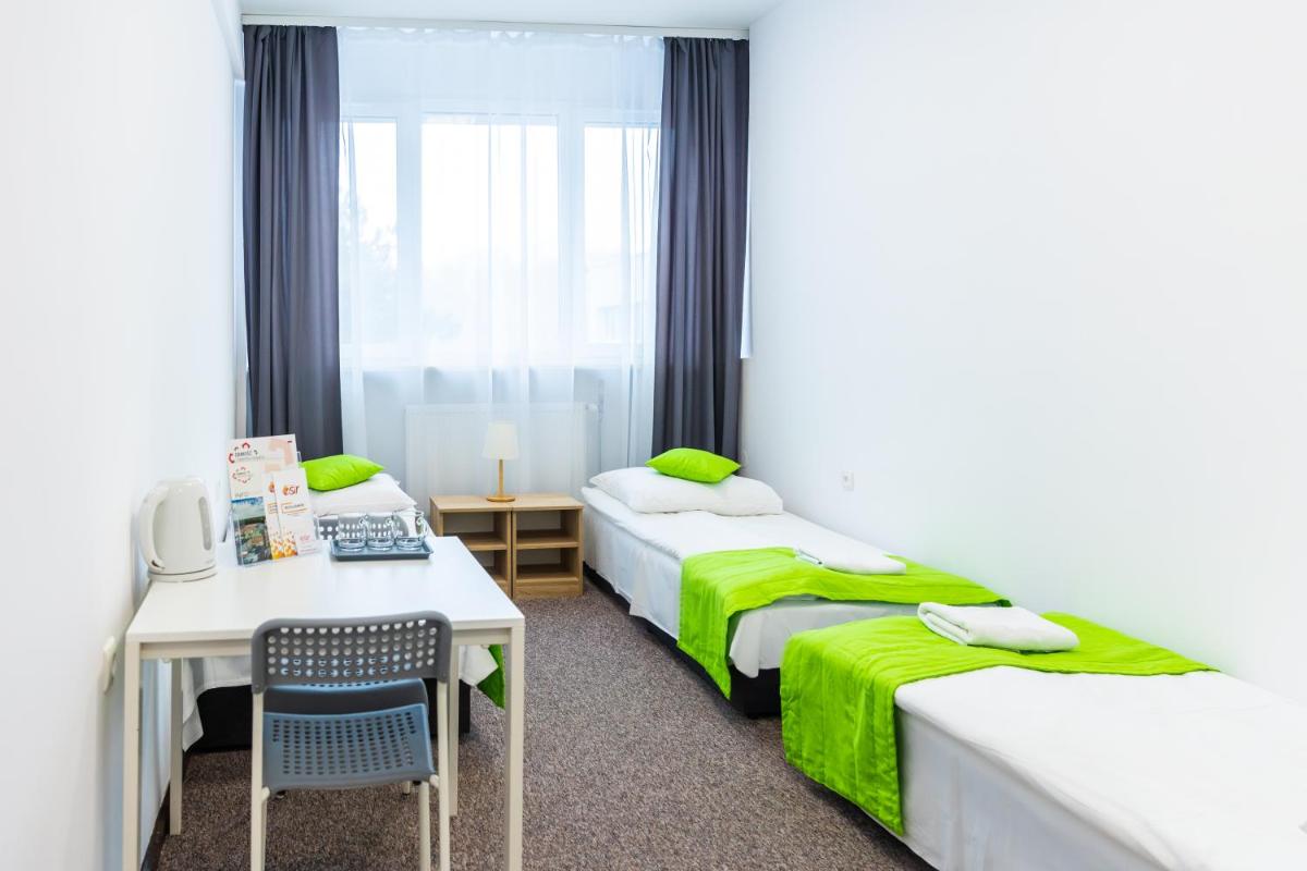 Pokoje gościnne OSiR - Housity