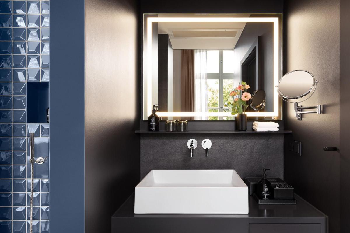 Ein Badezimmer in der Unterkunft ESPLANADE Saarbrücken