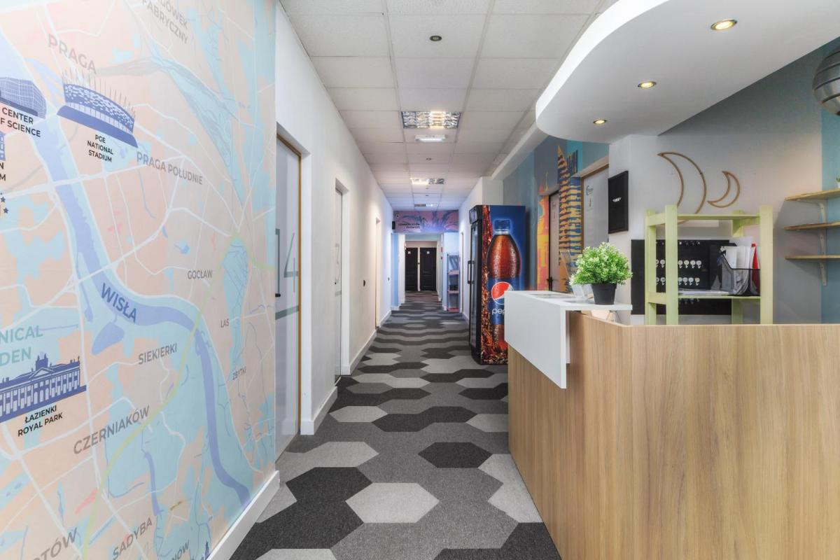 Moon Hostel Warszawa - Housity