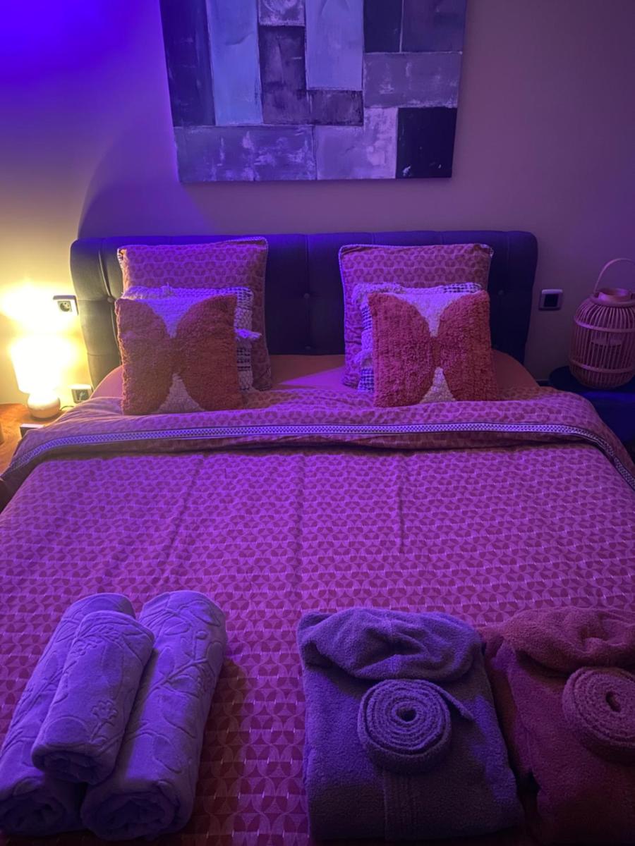 Le Cocoon Lodge du Gapeau & Massage - Housity
