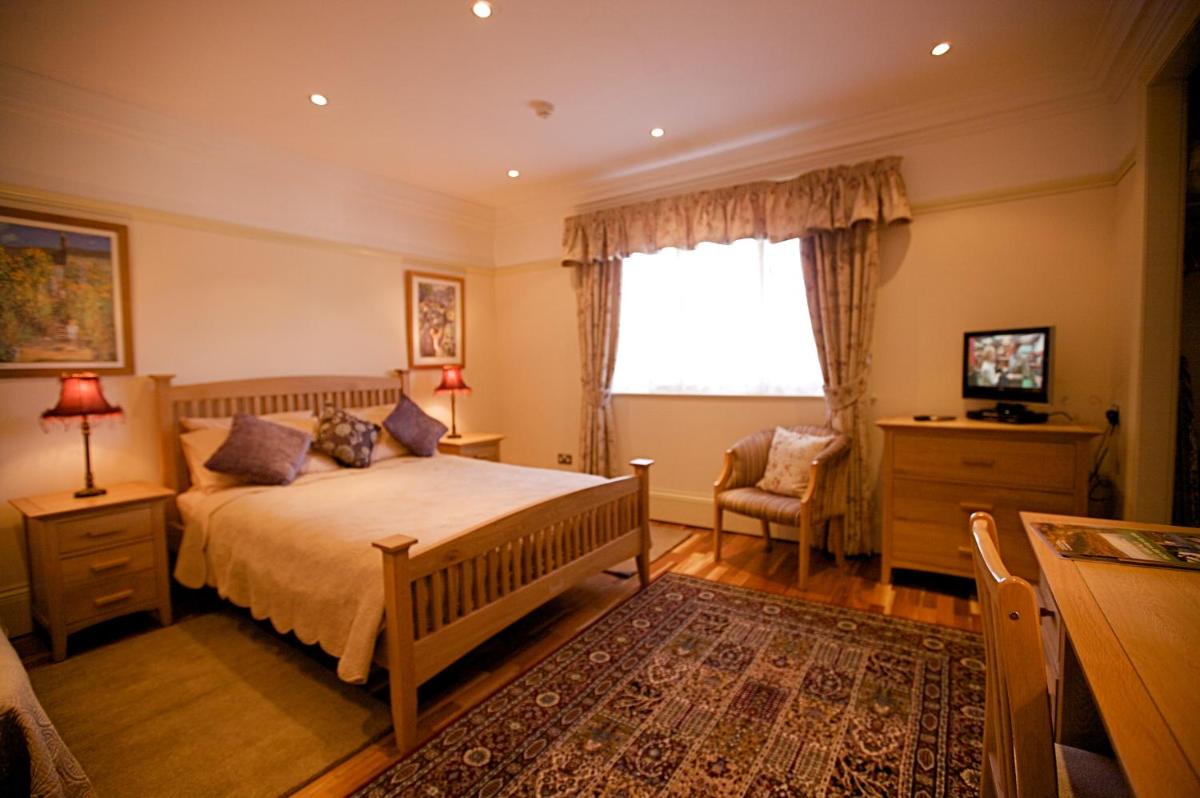 Acorn Guest House in Hull - Housity