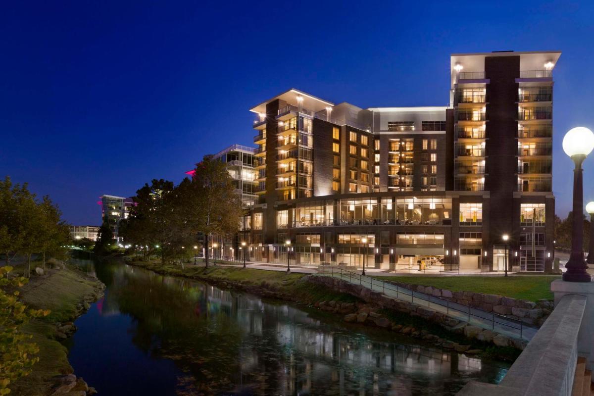 Embassy Suites by Hilton Greenville Downtown Riverplace - Housity