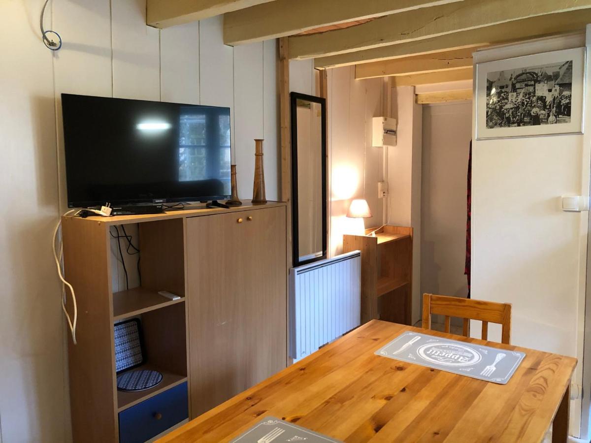 Nid Douillet pour 2 à Asnières-sur-Vègre, Petite Cité de Caractère - FR-1-410-317 - Housity