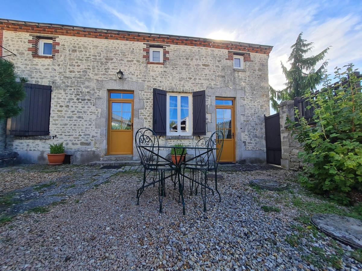 Charmant Gîte au Calme près de Pithiviers avec Jardin et Terrasse - FR-1-590-133 - Housity