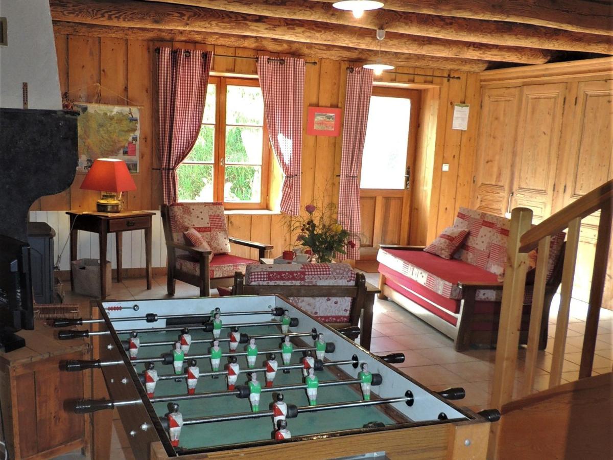 Charmante Maison de Ferme avec Cour Fermée, Proche Loisirs et Nature - FR-1-582-191 - Housity