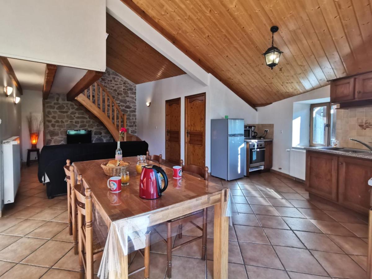 Suitetrails - Gîte Saint-Romain-Lachalm, 1 pièce, 2 personnes - FR-1-582-264