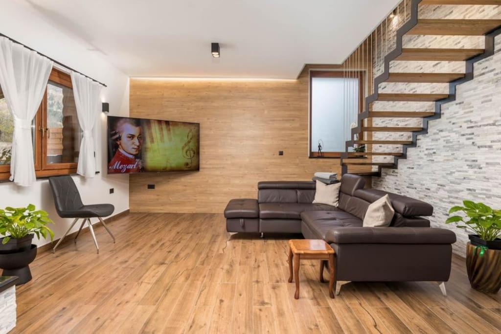 Villa Kum - Housity