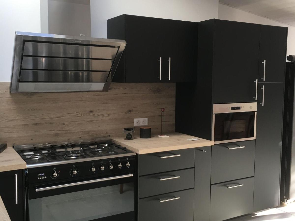 Maison Traditionnelle Rénovée, Proche Plage, Barbâtre - Terrasse, Wifi, Confort Modern - FR-1-426-371 - Housity