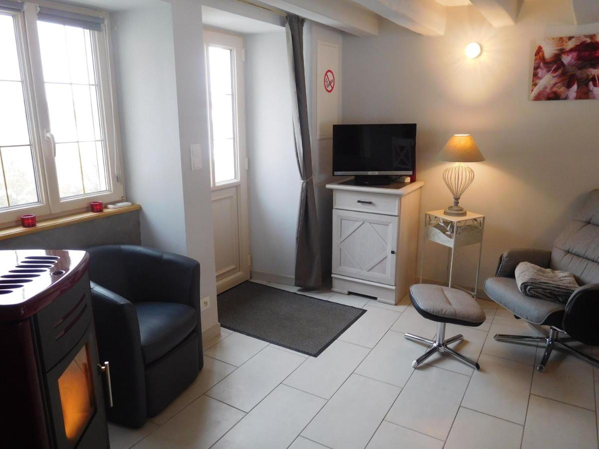 Maison de caractère avec jardin et terrasse, proche Langres - FR-1-611-39 - Housity