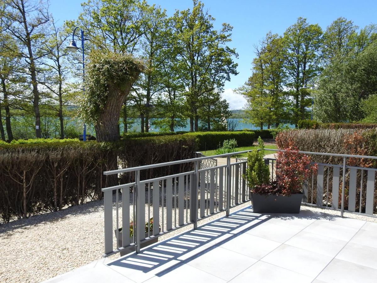 Gîte au bord du lac avec terrasse, idéal pour la famille - FR-1-611A-17 - Housity