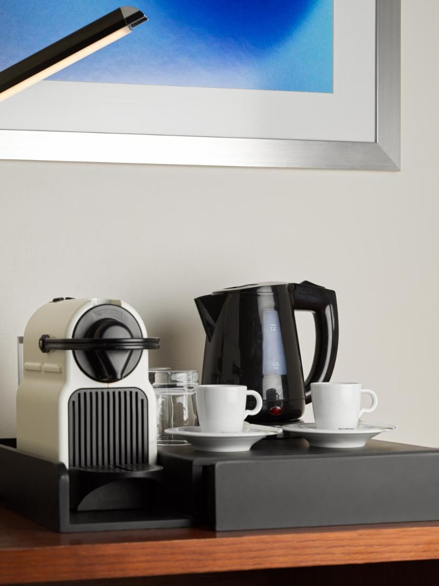 Utensilios para hacer té y café en H10 Ocean Dreams Hotel Boutique - Adults Only