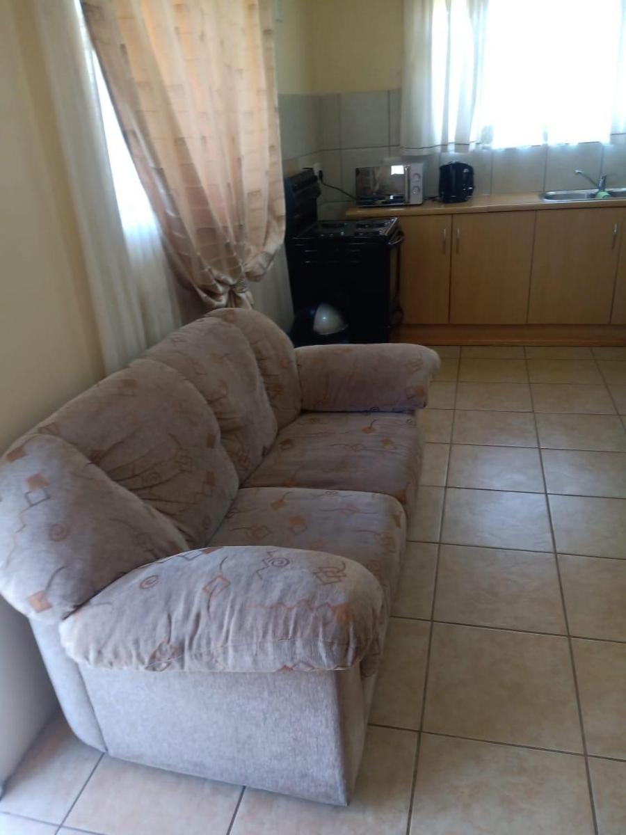 Ezecent Guest House - Housity