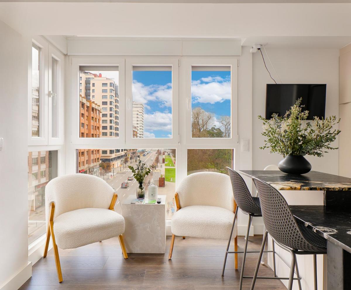 Playa de San Lorenzo - Housity