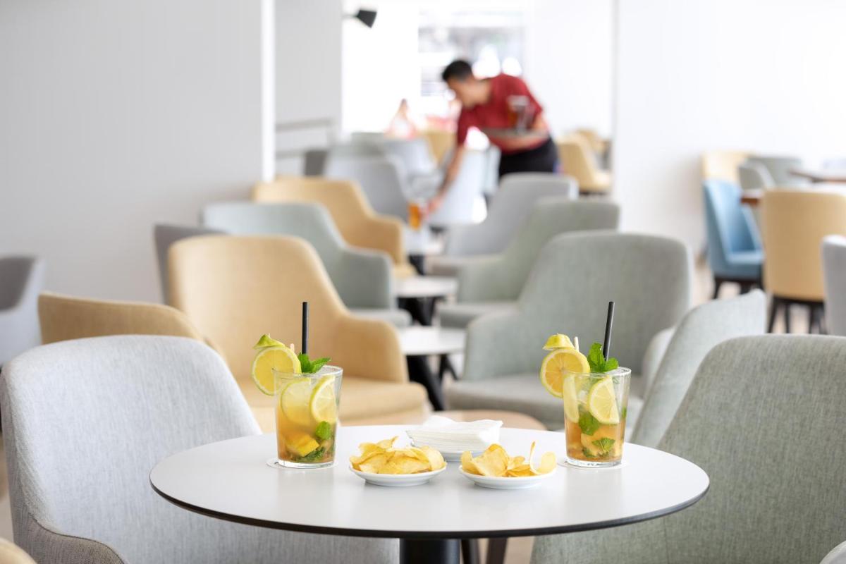 Bebidas en Alexandre Troya
