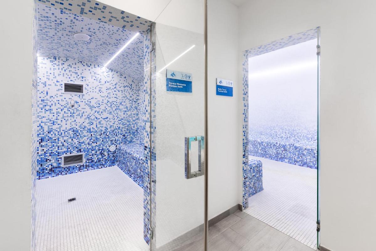 Un baño de Alexandre Troya