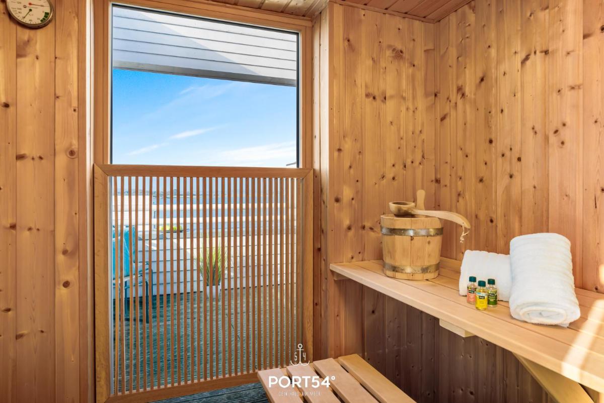 Harbour House - Housity
