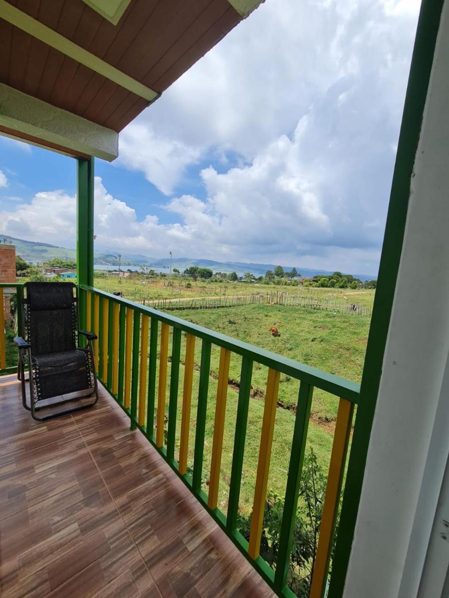 Apartahotel Bella Vista 2nd Floor Lake Calima - Housity