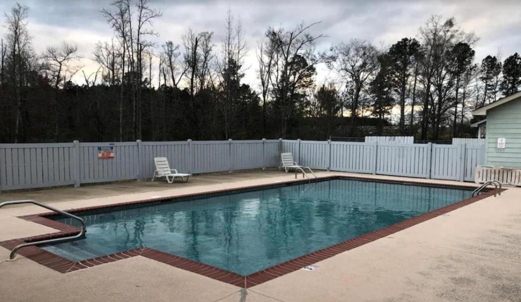 Weiss Lake Lodge - Housity