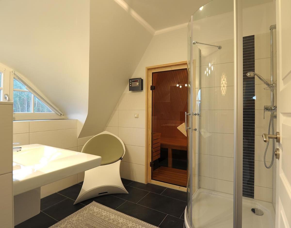 Forsthaus, exclusives 5-Sterne Reetdachhaus für 6 Personen in Fuhlendorf - Housity