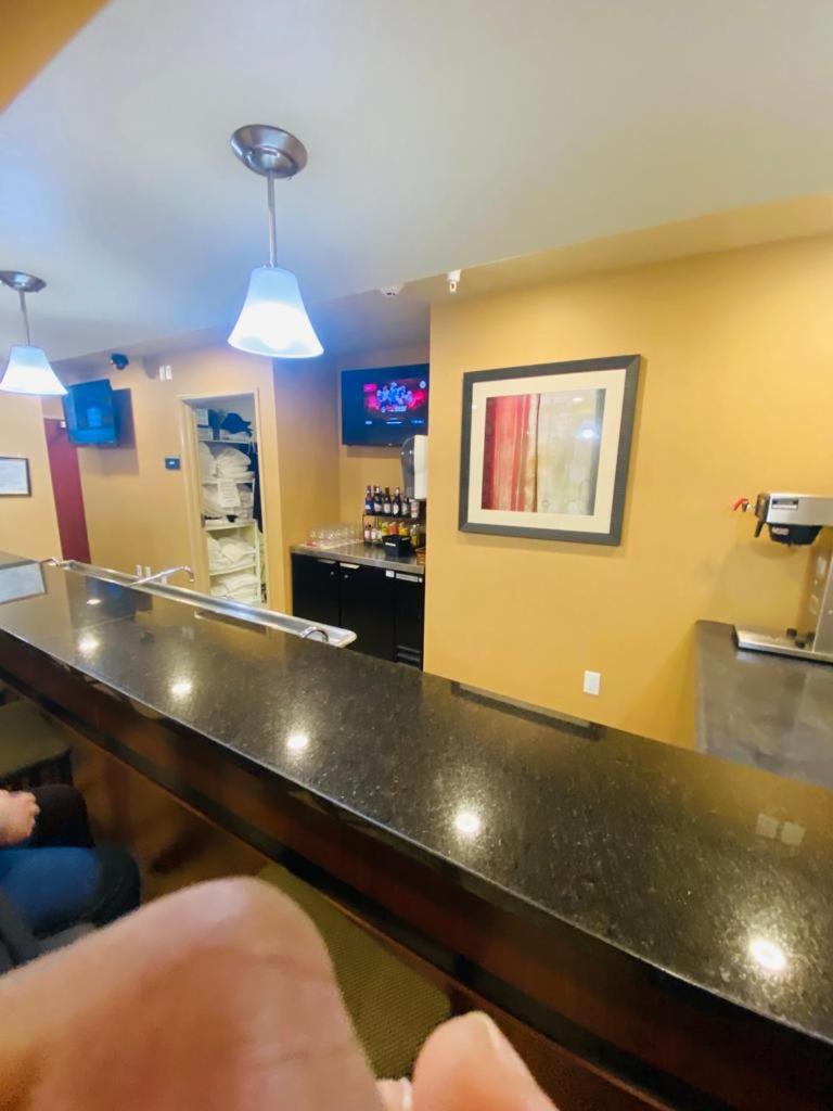 Travelodge by Wyndham Steele - Housity
