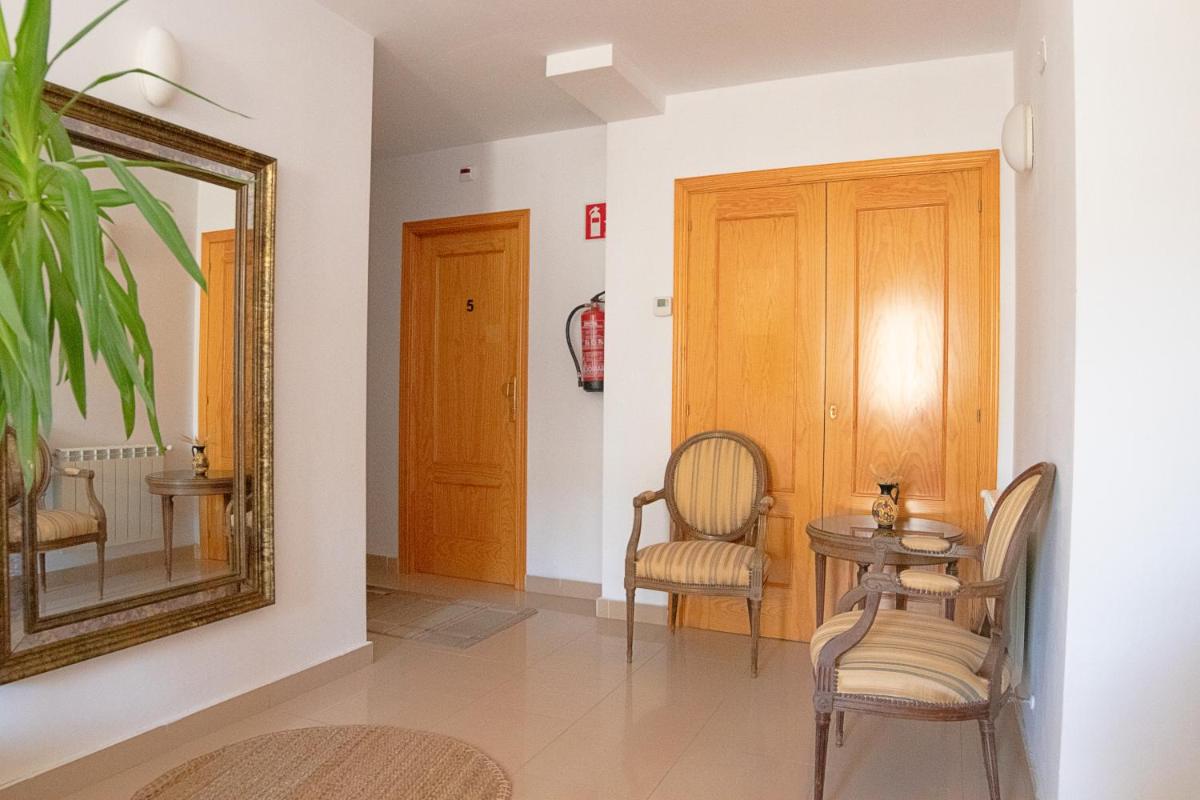 Hostal-Casa Rural Rosa-Nonna - Housity