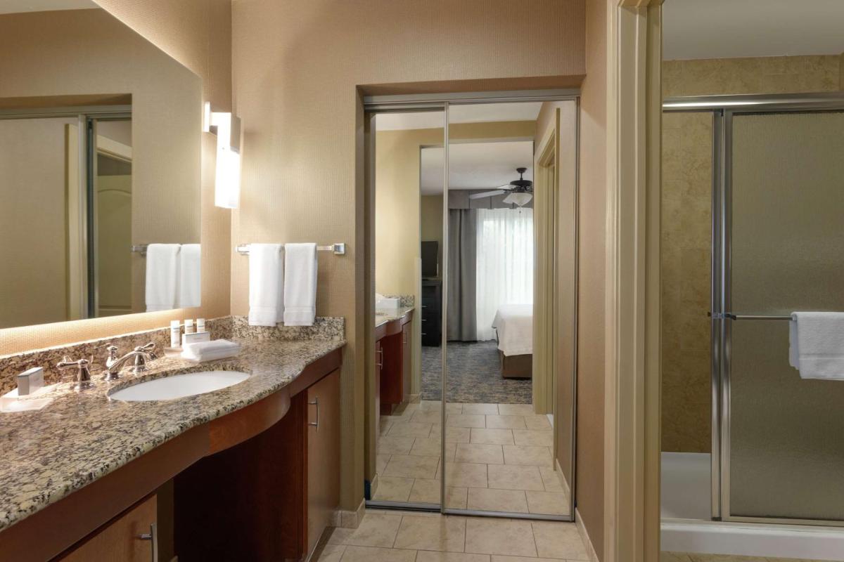 Homewood Suites by Hilton Fort Smith - Housity