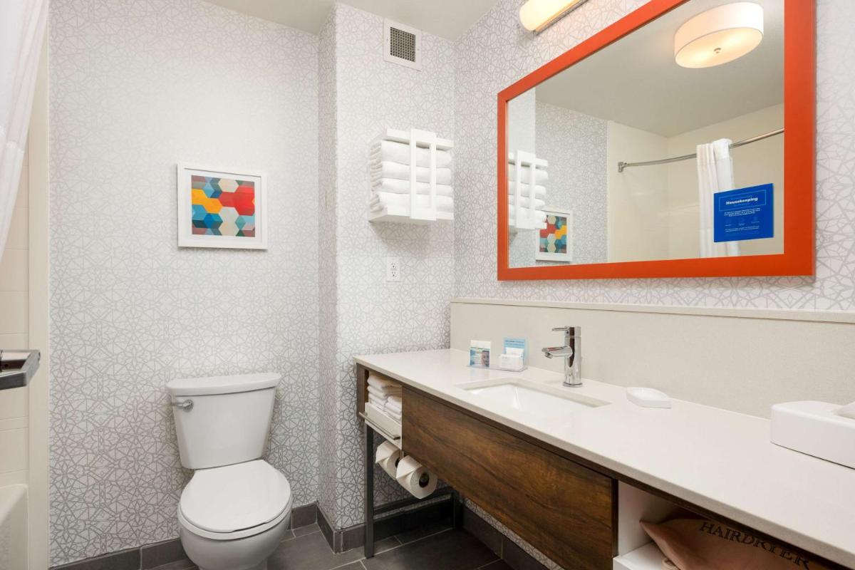 Hampton Inn & Suites Harlingen - Housity