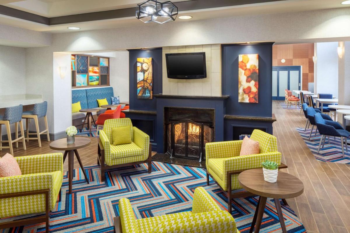 Hampton Inn by Hilton Garden City Long Island - Housity