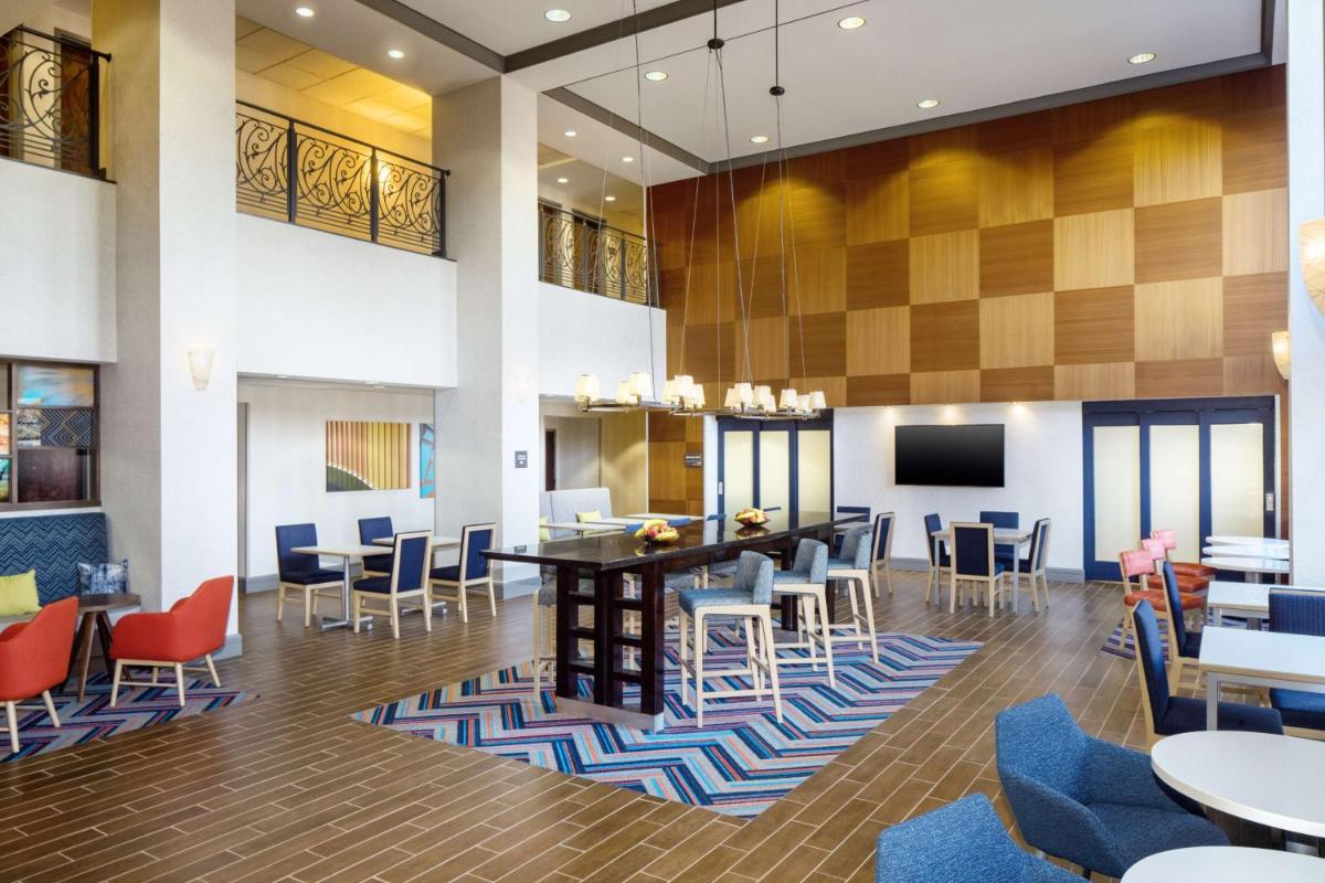 Hampton Inn by Hilton Garden City Long Island - Housity
