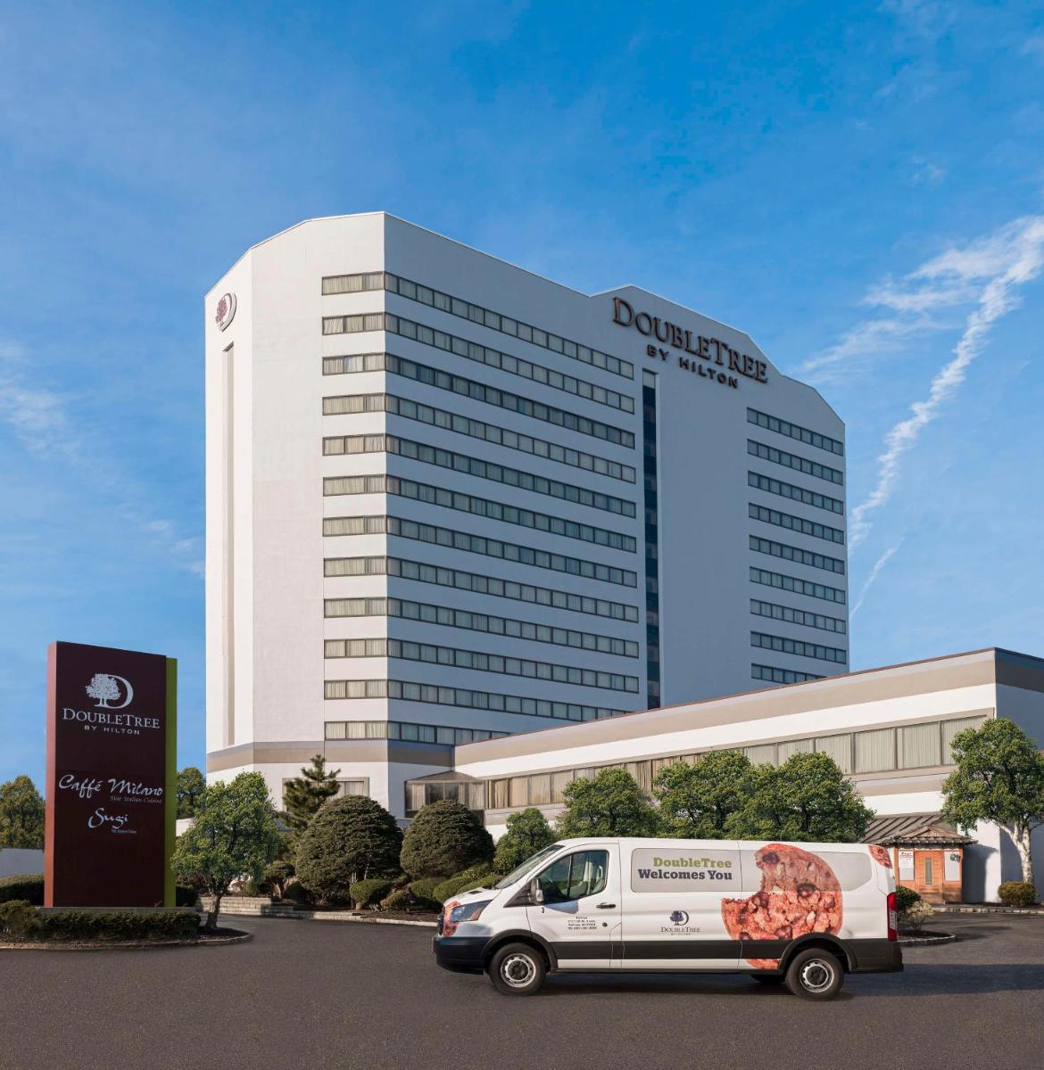 DoubleTree by Hilton Fort Lee/George Washington Bridge - Housity
