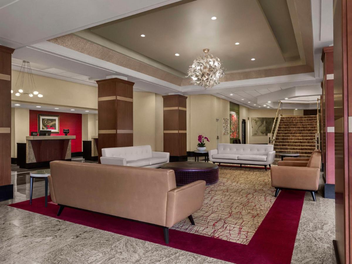 DoubleTree by Hilton Fort Lee/George Washington Bridge - Housity