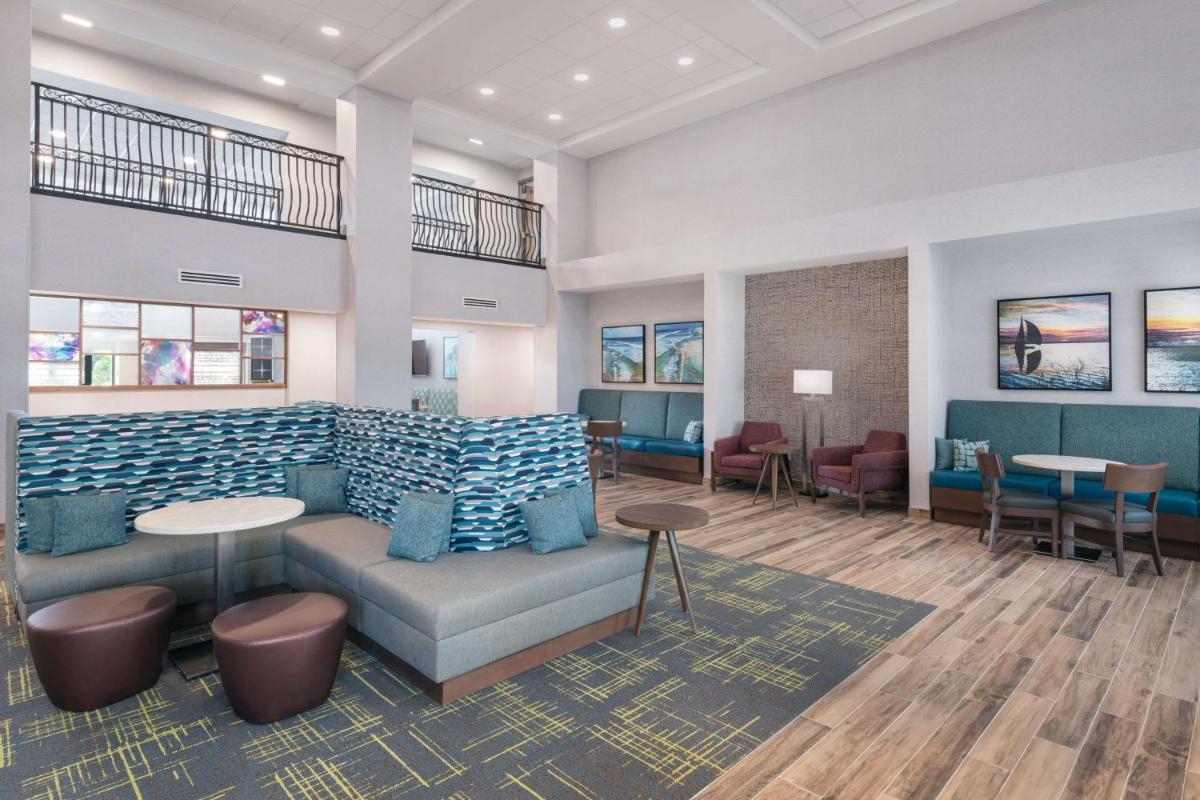 Hampton Inn & Suites Fort Myers Beach/Sanibel Gateway - Housity