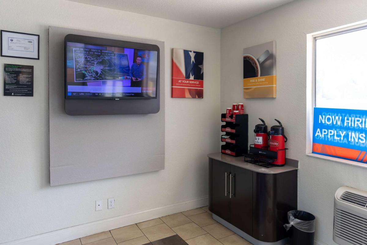 Motel 6-Lufkin, TX - Housity