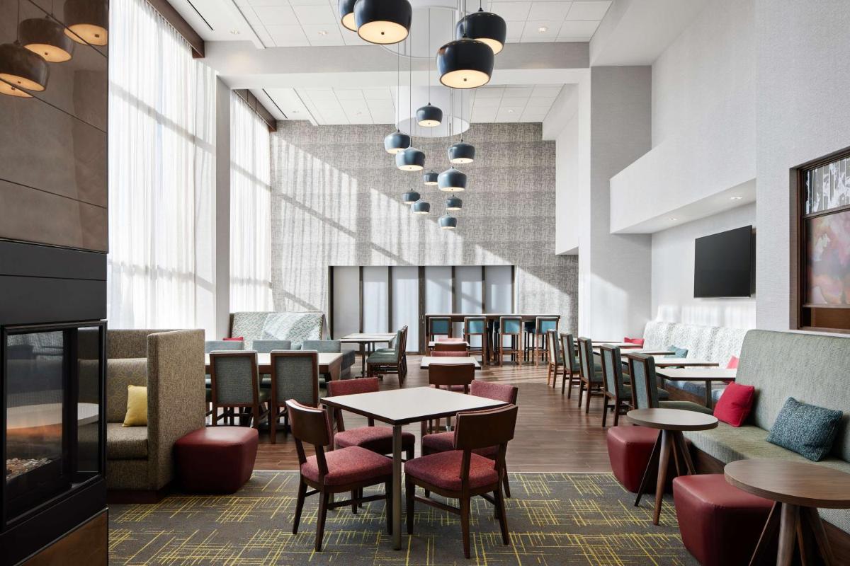 Hampton Inn Franklin, IN - Housity