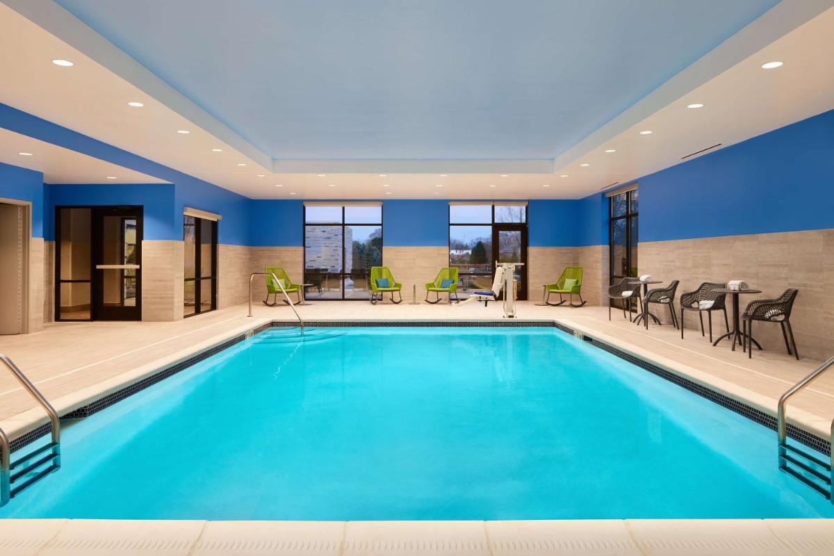 Hampton Inn Franklin, IN - Housity