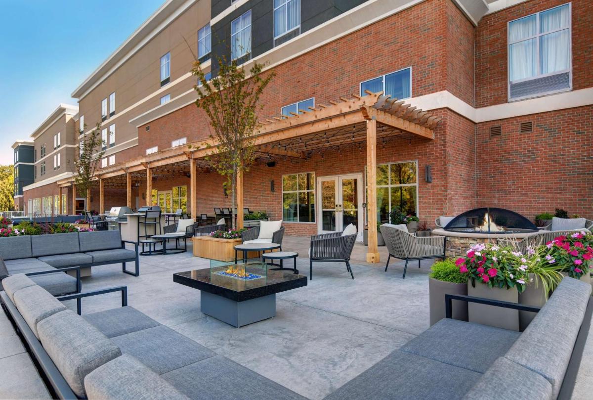 Homewood Suites By Hilton Edison Woodbridge, NJ - Housity