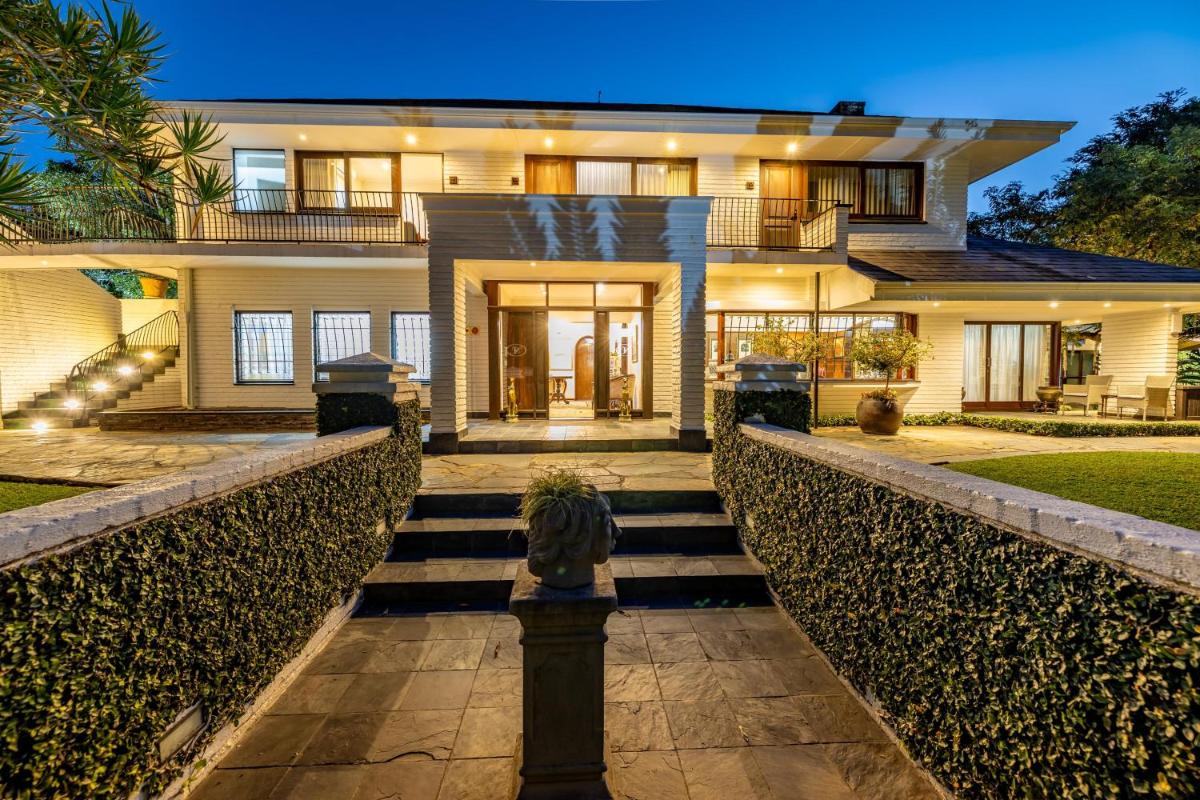 Suitetrails - Sheppard Boutique Hotel