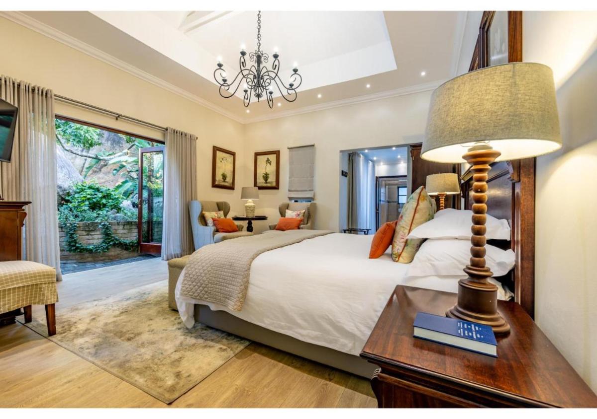 Sheppard Boutique Hotel - Housity