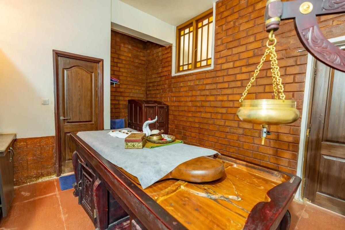 Earth Veda Spa And wellness Resort - Housity