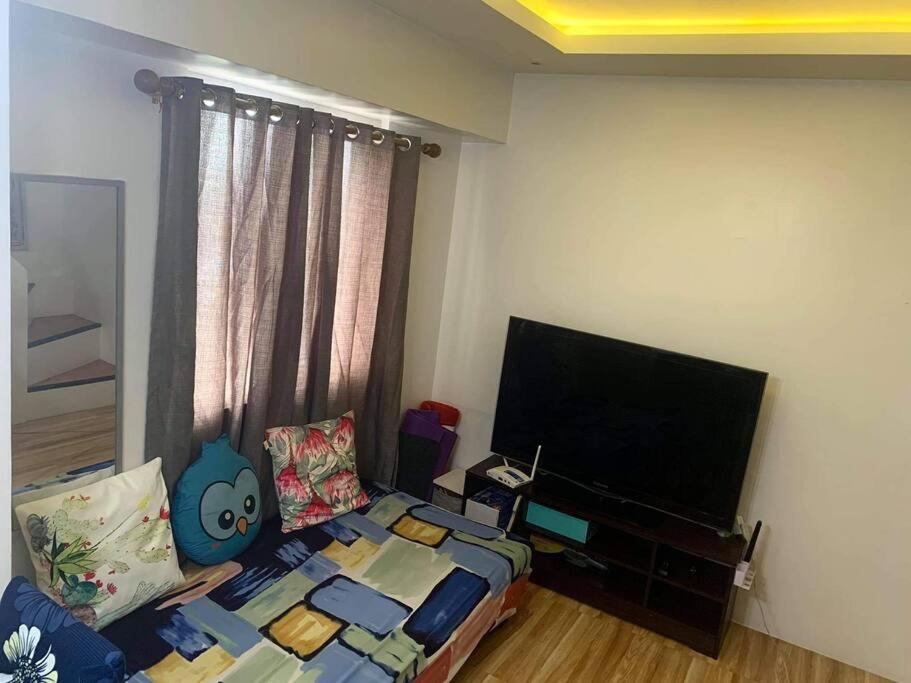 Condo Unit - Housity