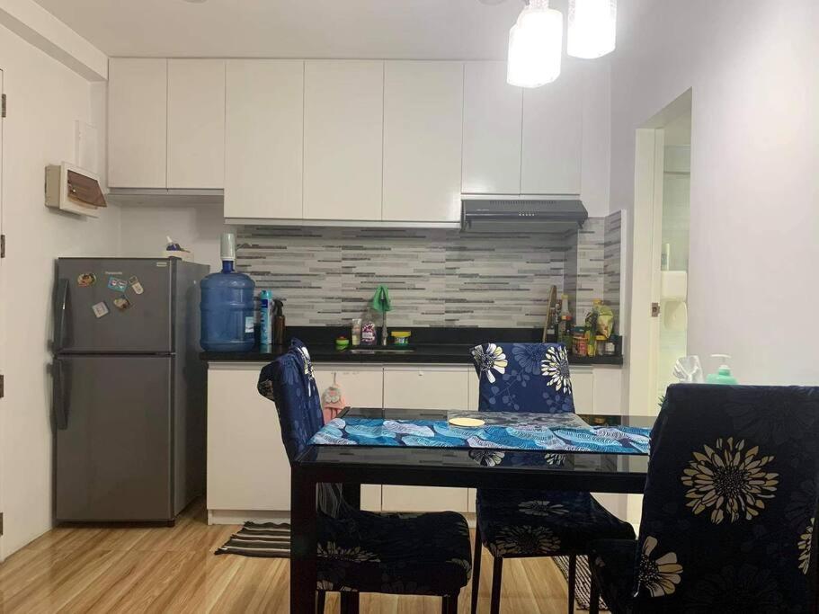 Condo Unit - Housity