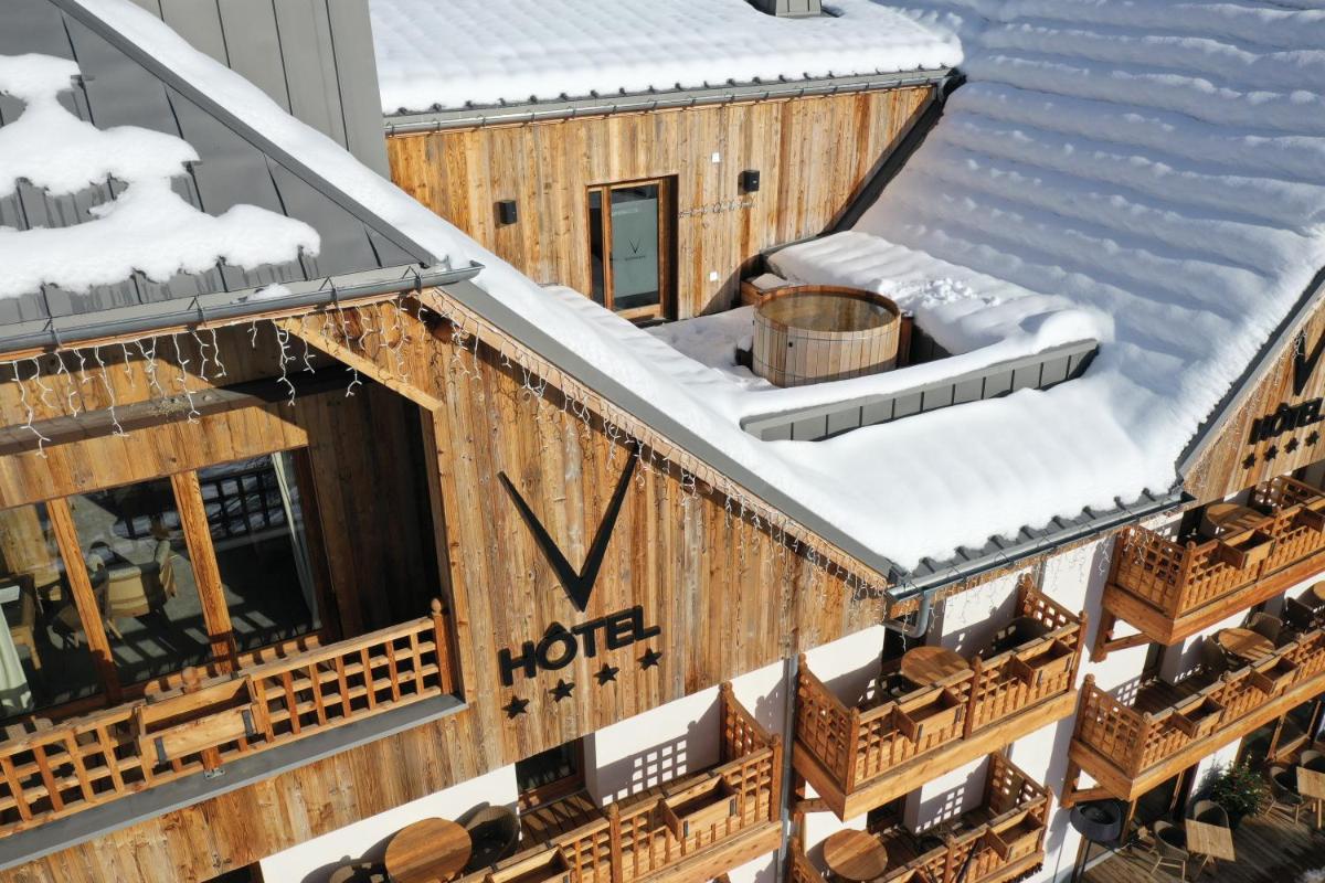 L'établissement Hotel Le V de Vaujany en hiver