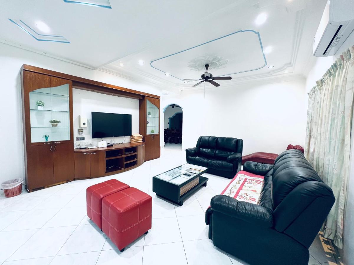 SingHome Holiday House - Housity