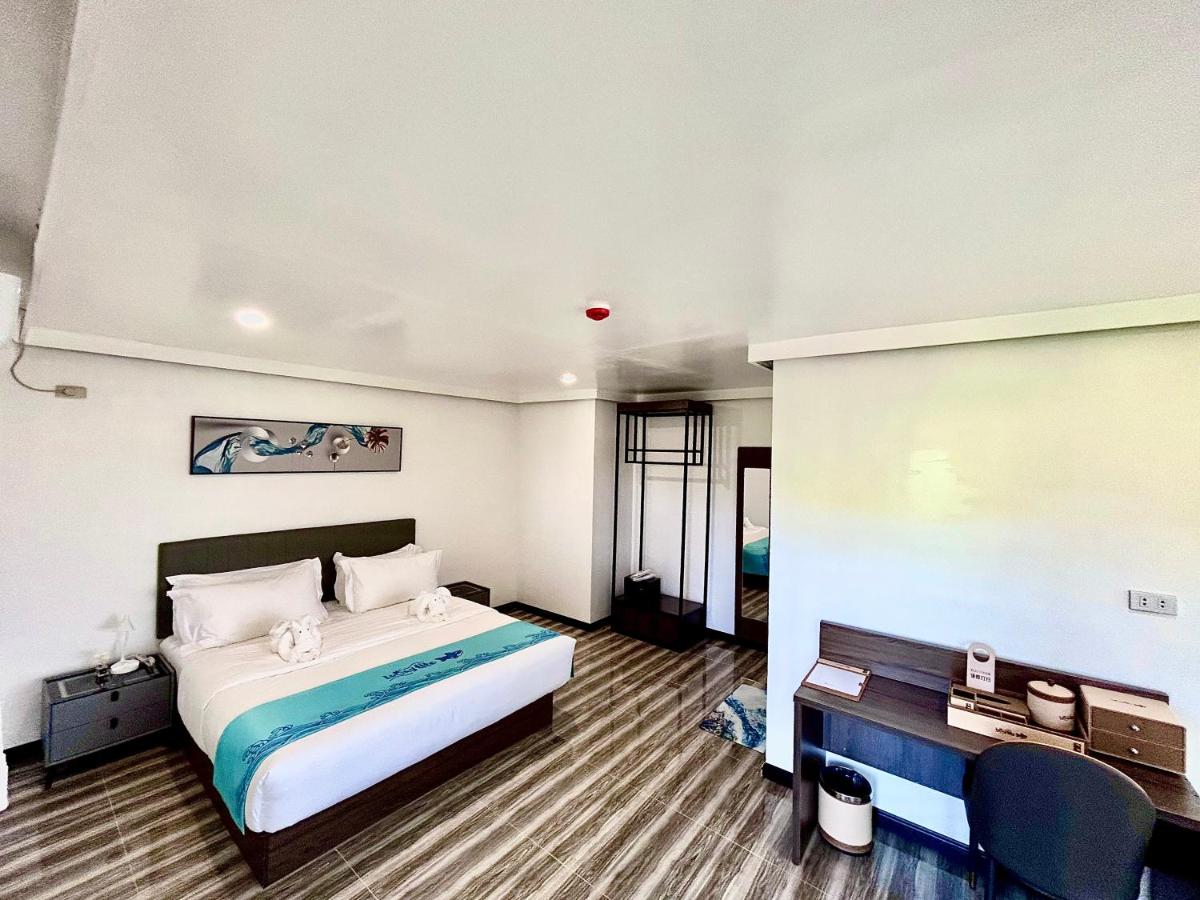 Lucky Tito Coron Dive Resort - Housity