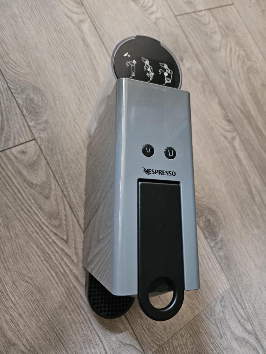 Flowers Apartment - Housity