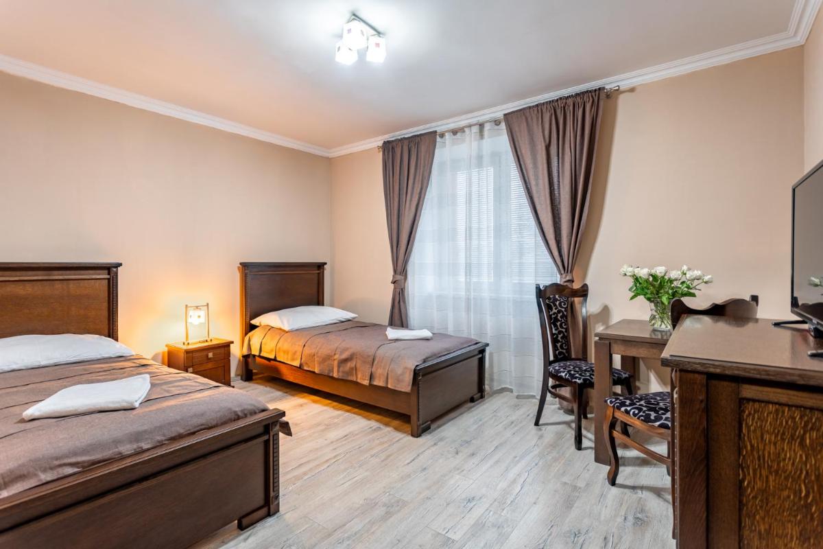 U Císařské cesty - Penzion, restaurace a minipivovar - Housity