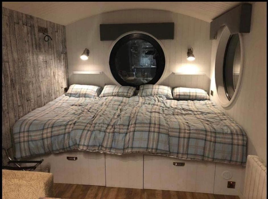 Gorestown Glamping Chalets - Housity