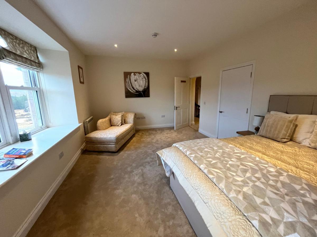 Tomdoun Estate - Housity