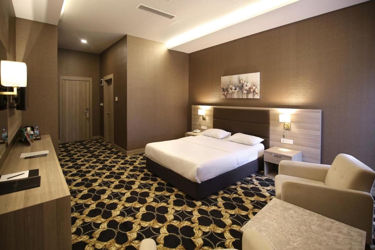 Hotel Excellence Inn - Housity